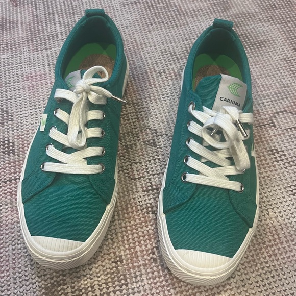 Cariuma Green Low Oca Canvas Sneakers Size 8 - Picture 3 of 9